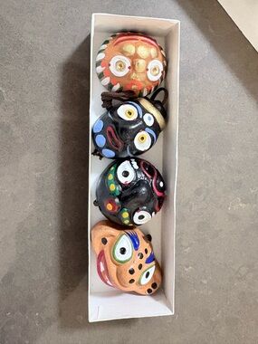 Hand-Painted Decorative Japanese vintage Dorei  Set of 4